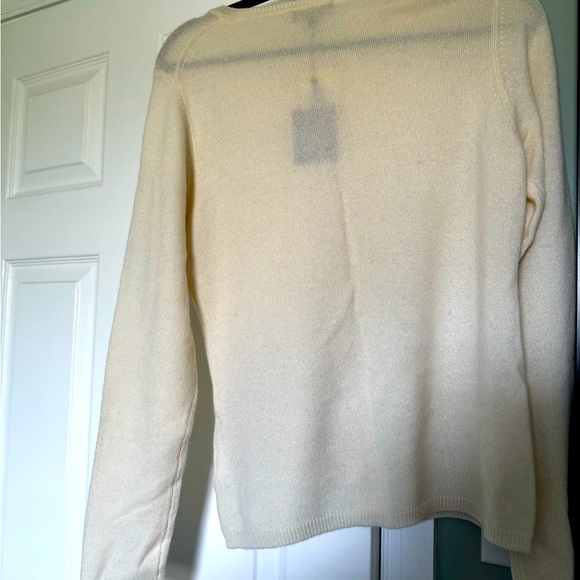 Cashmere Charter Club white sweater, Macy’s, NWT, sheer material - Picture 4 of 8